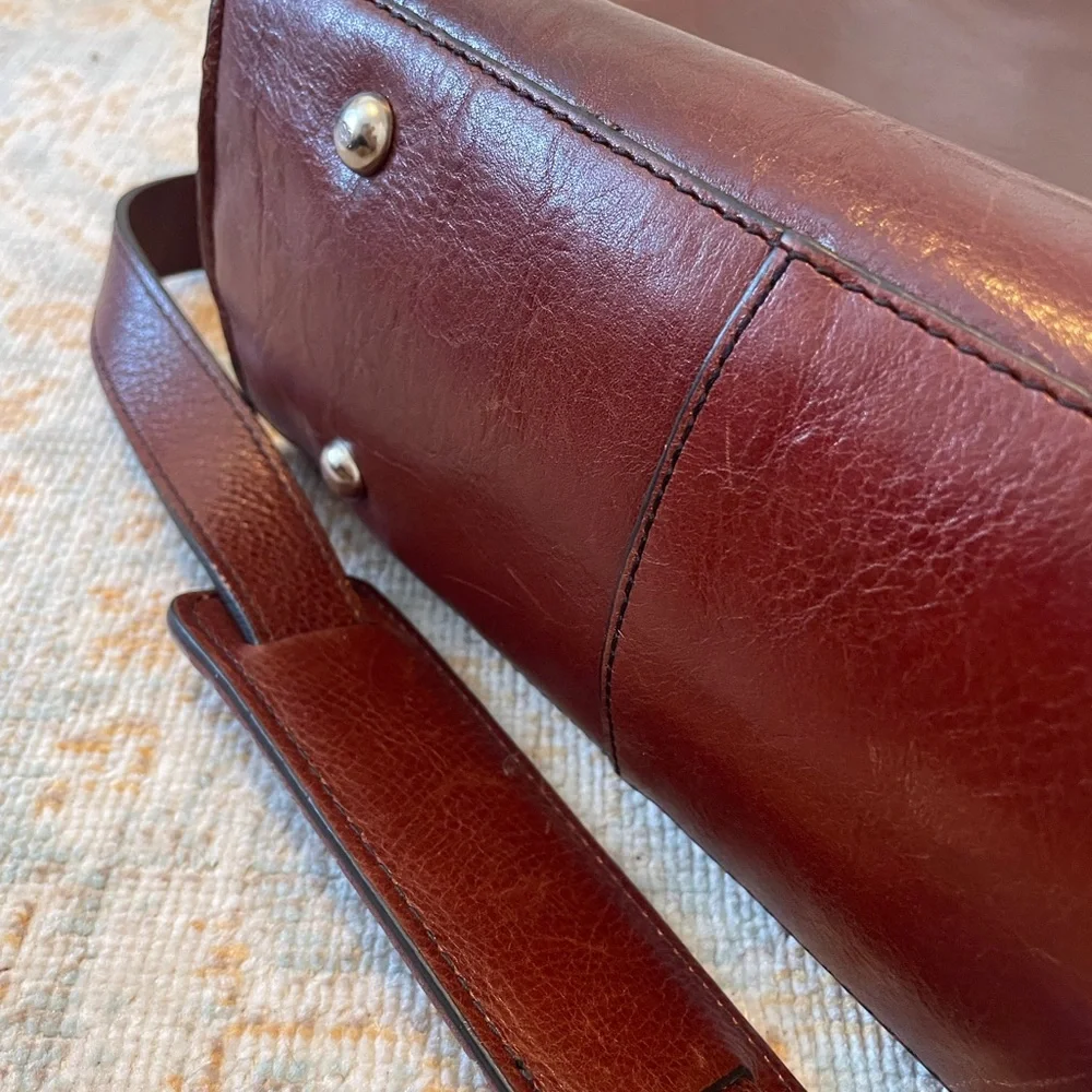 Elegant Brown Leather Men's or Women’s Briefcase